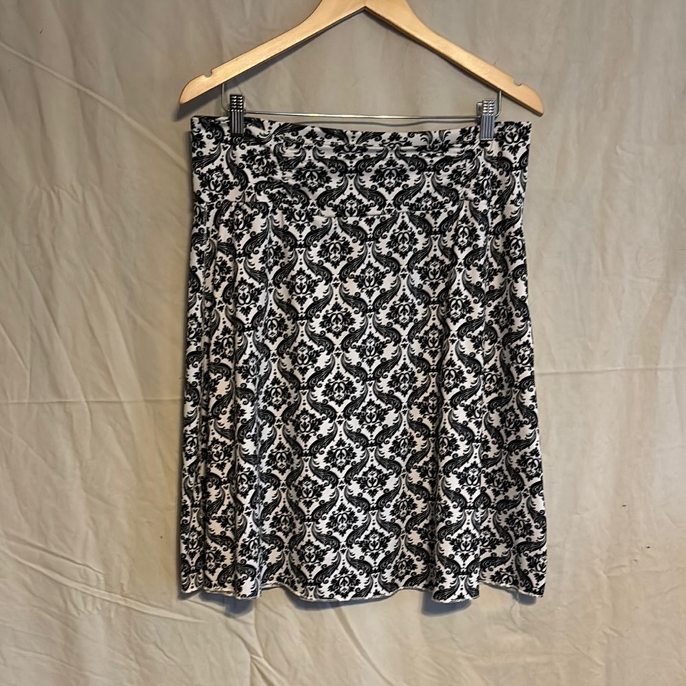 Tranquility by Colorado Clothing Black & White Damask A-Line Skirt